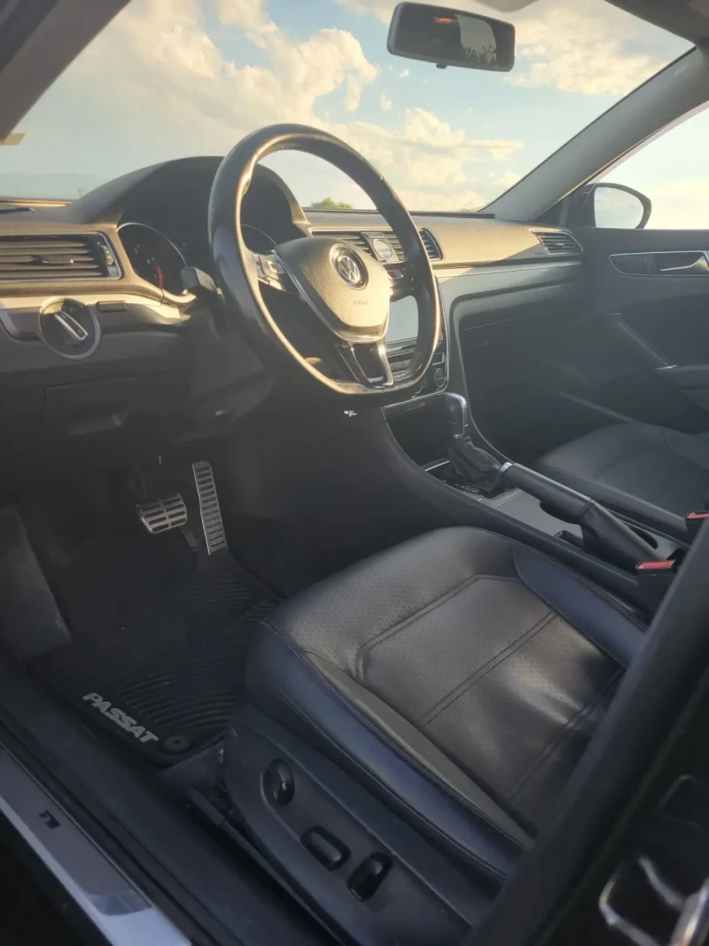 VW Passat R-line 1.8 TSI, снимка 15 - Автомобили и джипове - 52338123