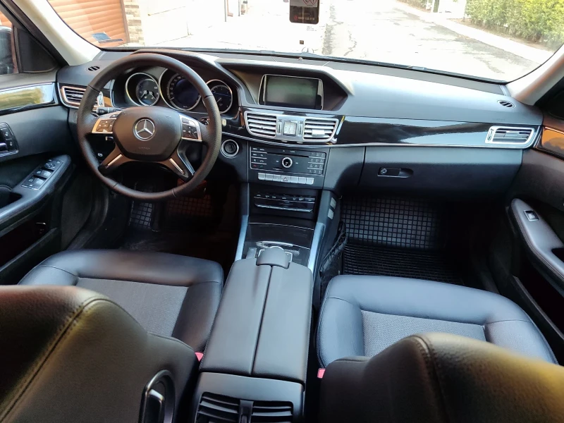 Mercedes-Benz E 220, снимка 15 - Автомобили и джипове - 51602465