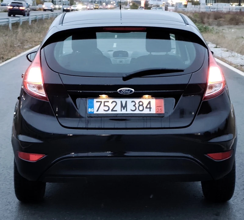 Ford Fiesta 1.5 TDCI , снимка 5 - Автомобили и джипове - 52298452