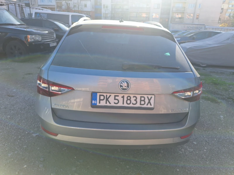 Skoda Superb, снимка 2 - Автомобили и джипове - 52524075