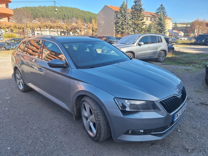 Skoda Superb, снимка 5 - Автомобили и джипове - 52524075