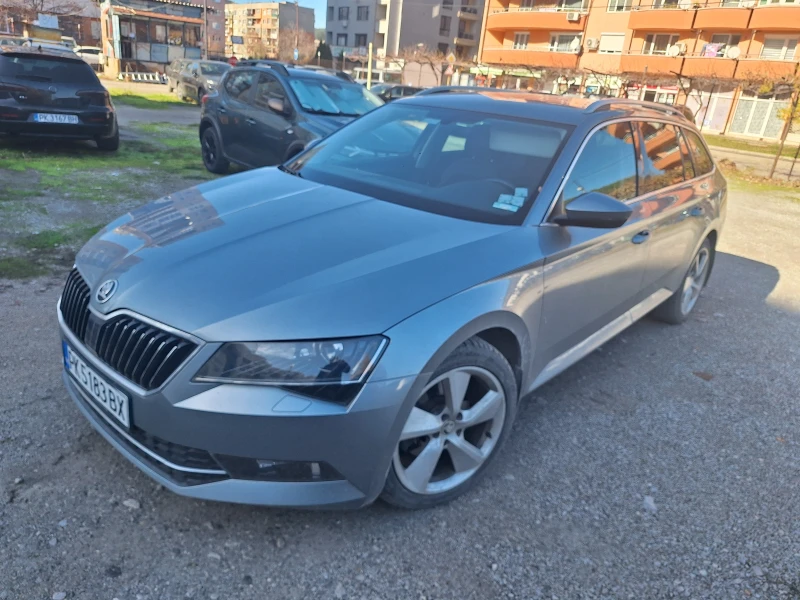 Skoda Superb, снимка 4 - Автомобили и джипове - 52524075