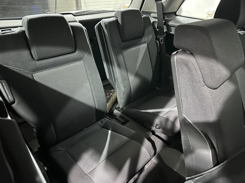 Opel Zafira 7 места, снимка 11 - Автомобили и джипове - 52935606