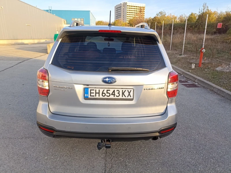 Subaru Forester 2.0i, снимка 6 - Автомобили и джипове - 53396638