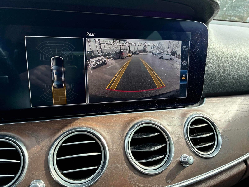 Mercedes-Benz E 400 4MATIC С РЕГИСТРАЦИЯ & АВТО КРЕДИТ , снимка 10 - Автомобили и джипове - 53511341