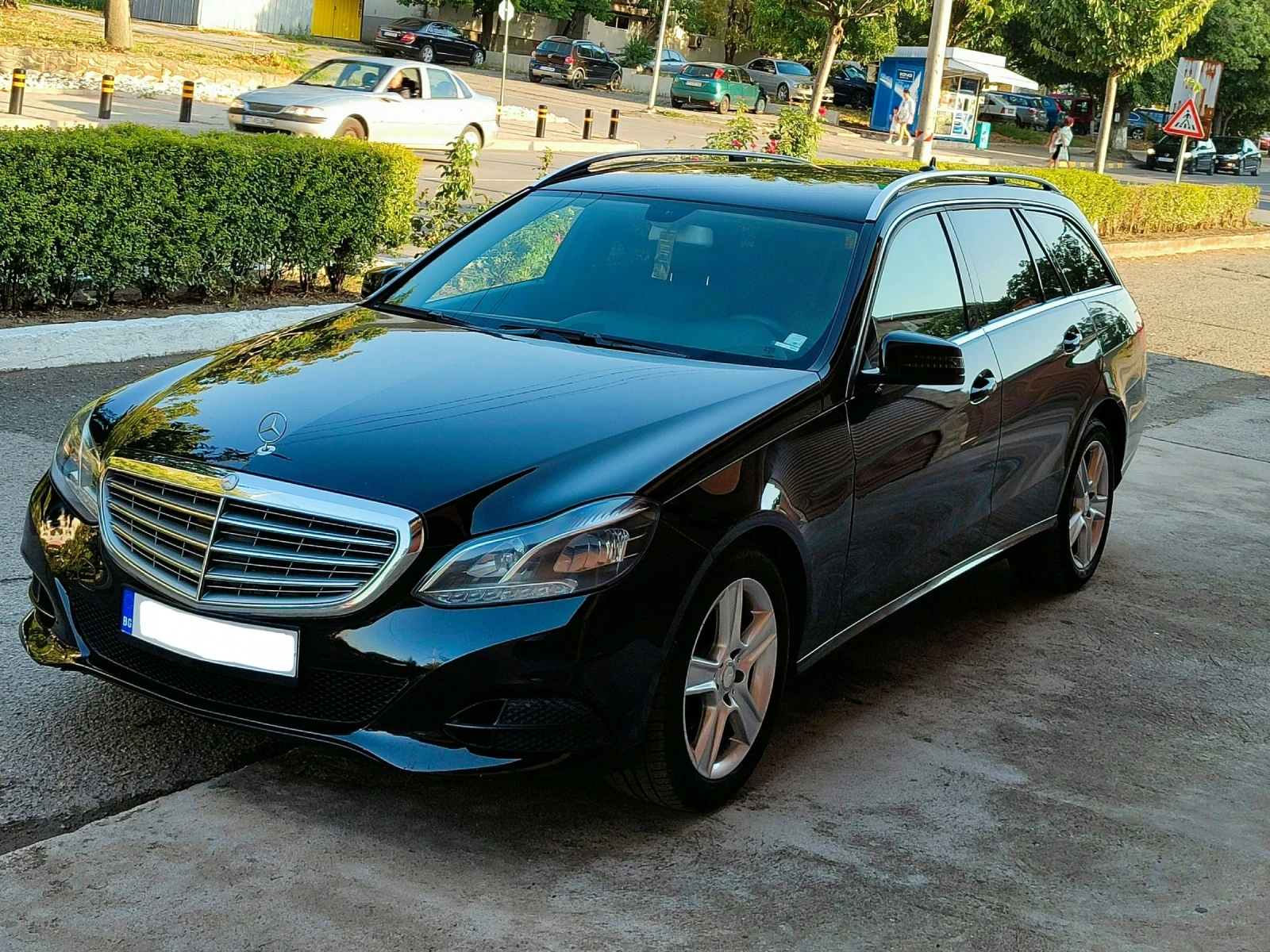 Mercedes-Benz E 220, снимка 1