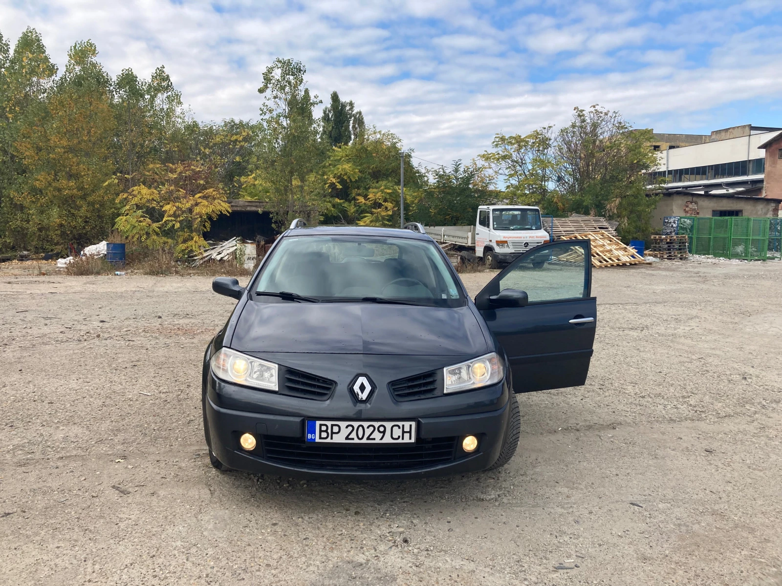 Renault Megane 1.9 - изображение 9