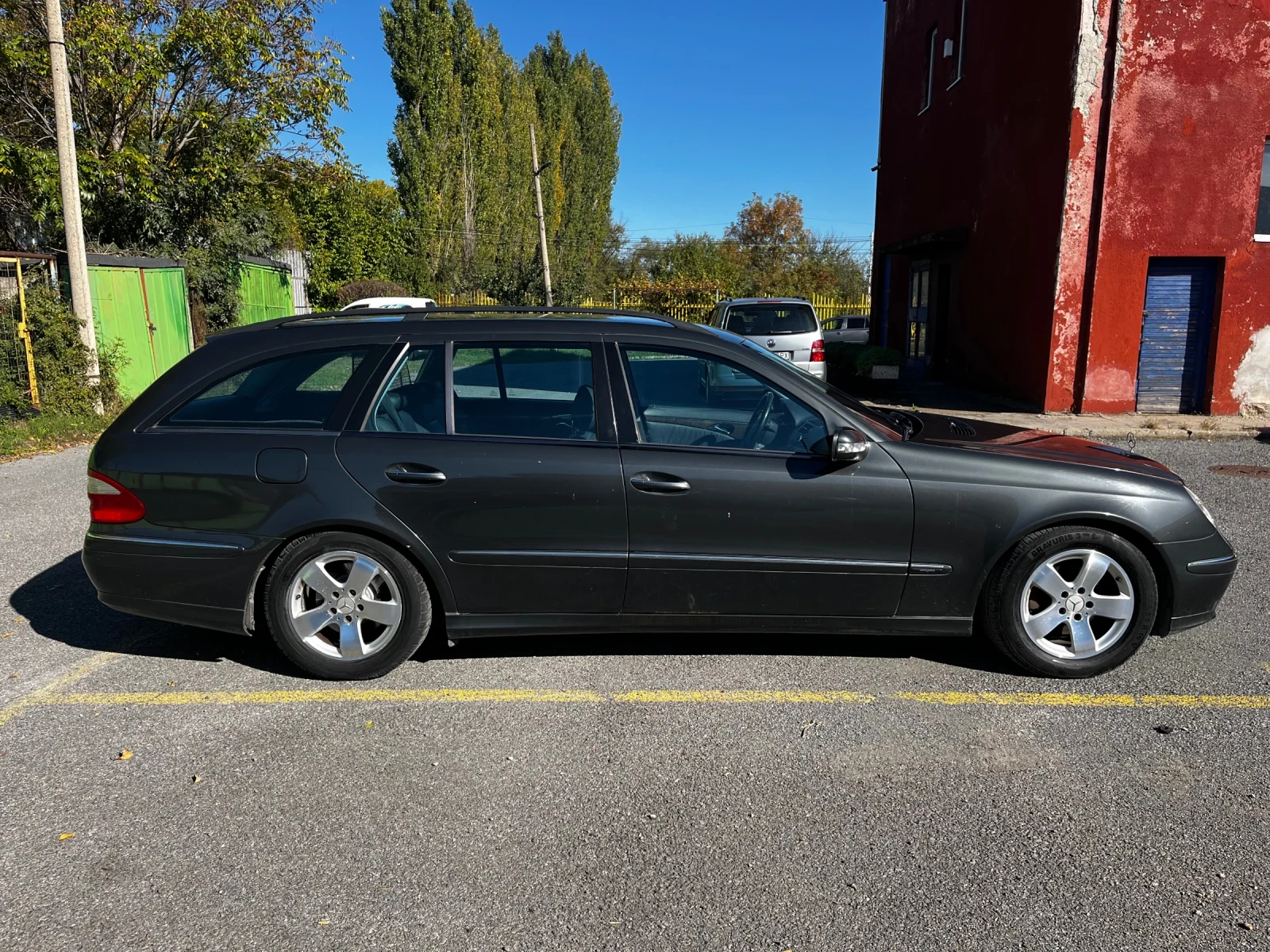 Mercedes-Benz E 270 Mercedes-Benz 2.7 CDI AVANTGARDE - изображение 4