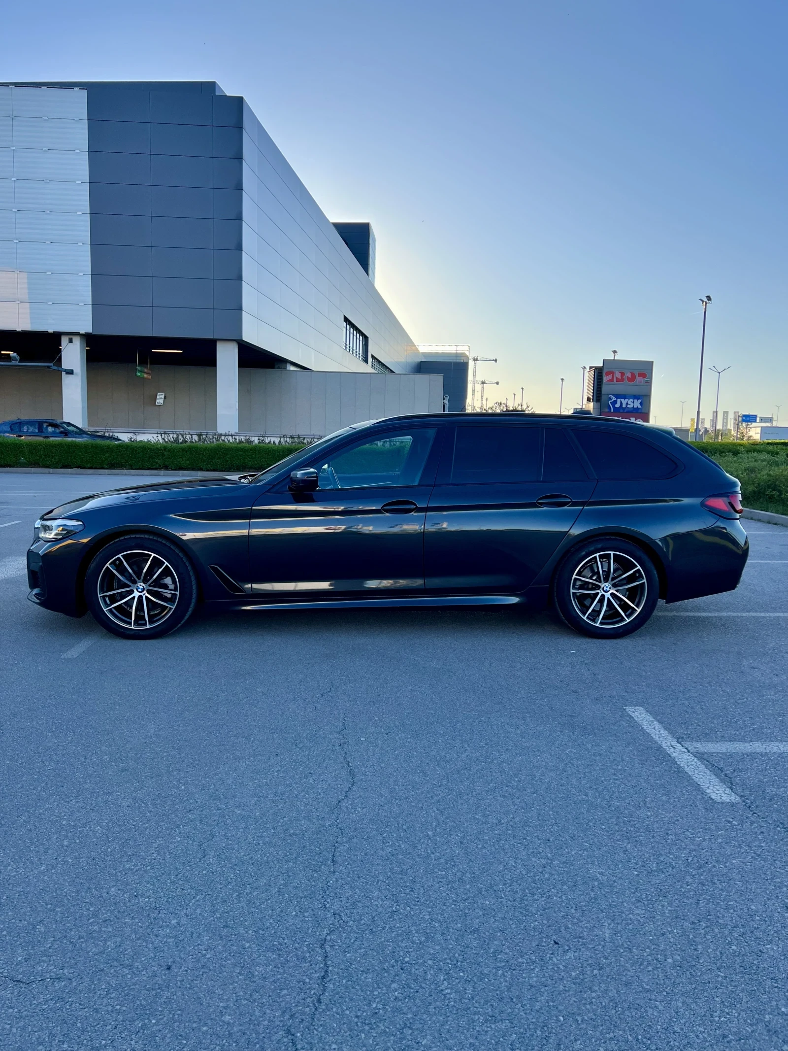 BMW 520 d-xDraive Facelift  M Sportpaket FuLL Maks - изображение 2