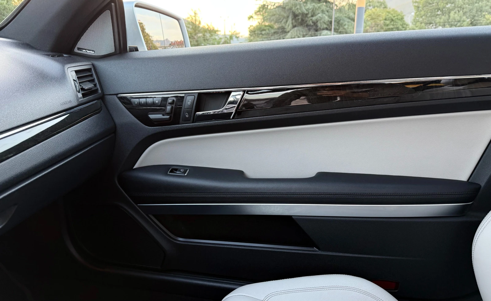 Mercedes-Benz E 350 COUPE| Harmon| Dynamic Seats| AMG Pack| V6  | Mobile.bg   13