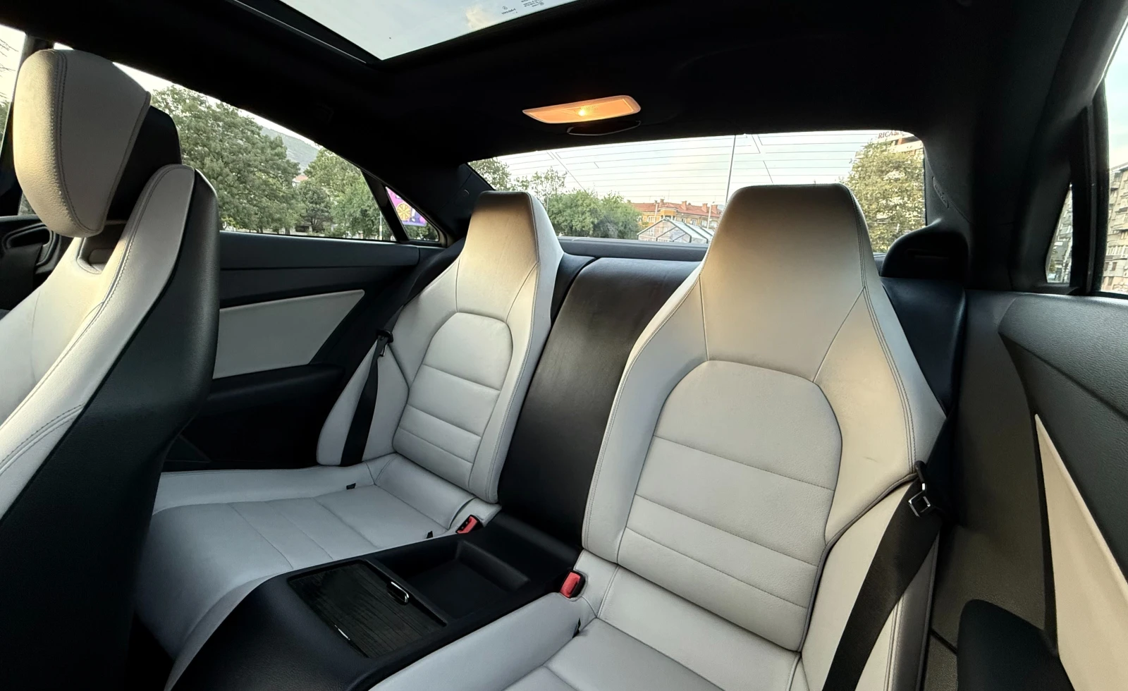 Mercedes-Benz E 350 COUPE| Harmon| Dynamic Seats| AMG Pack| V6  | Mobile.bg   9