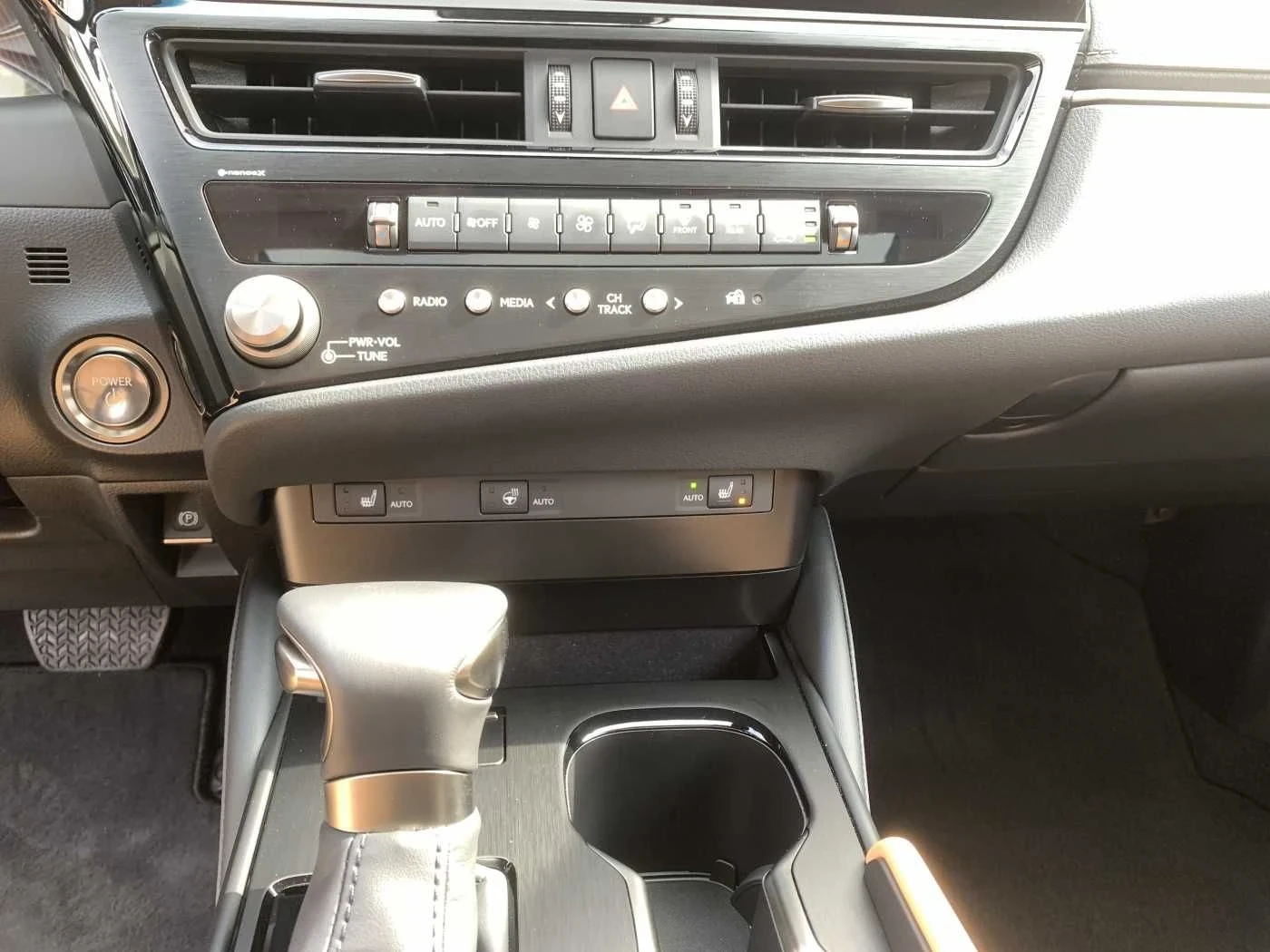 Lexus ES 300  - изображение 8