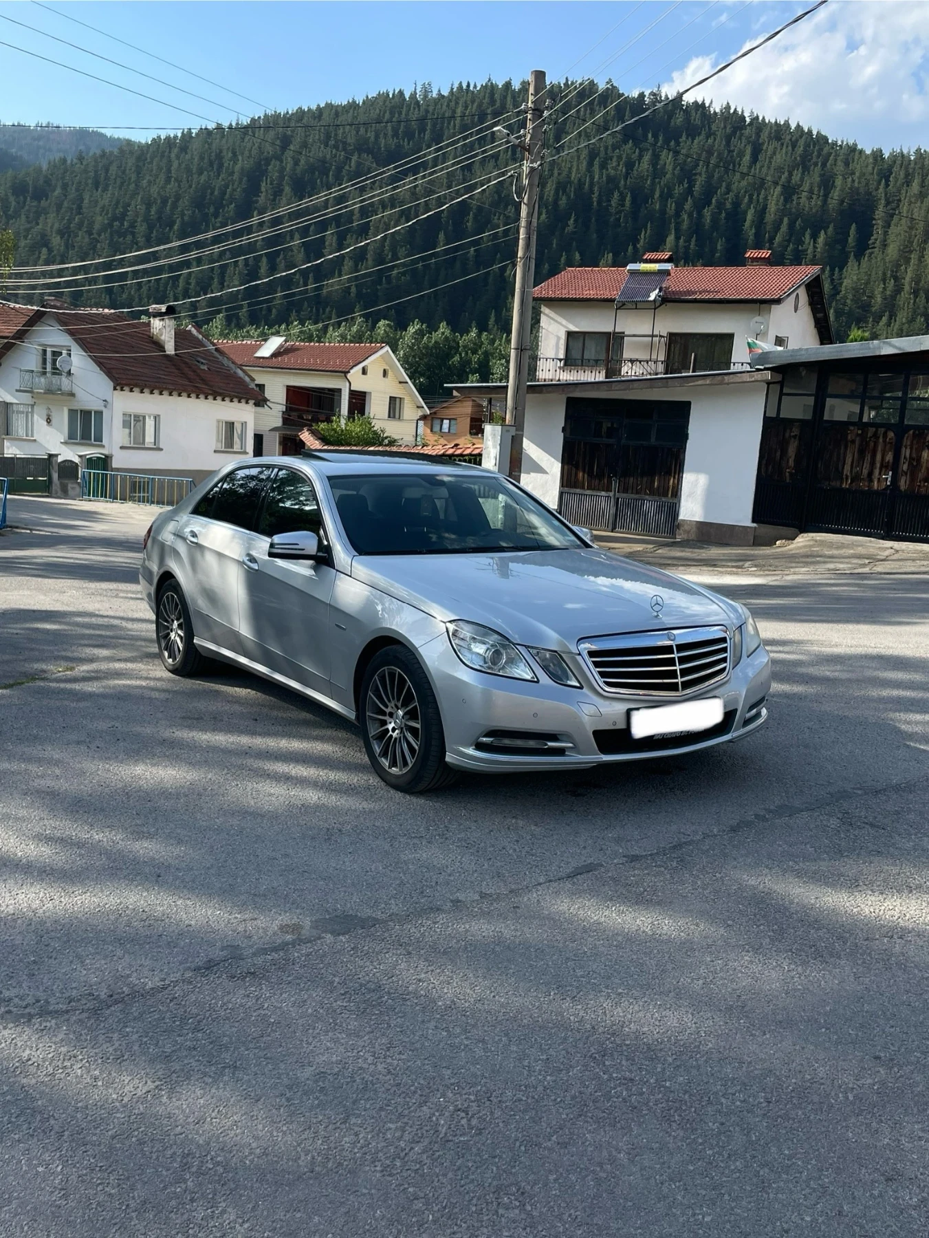 Mercedes-Benz E 220  - изображение 3