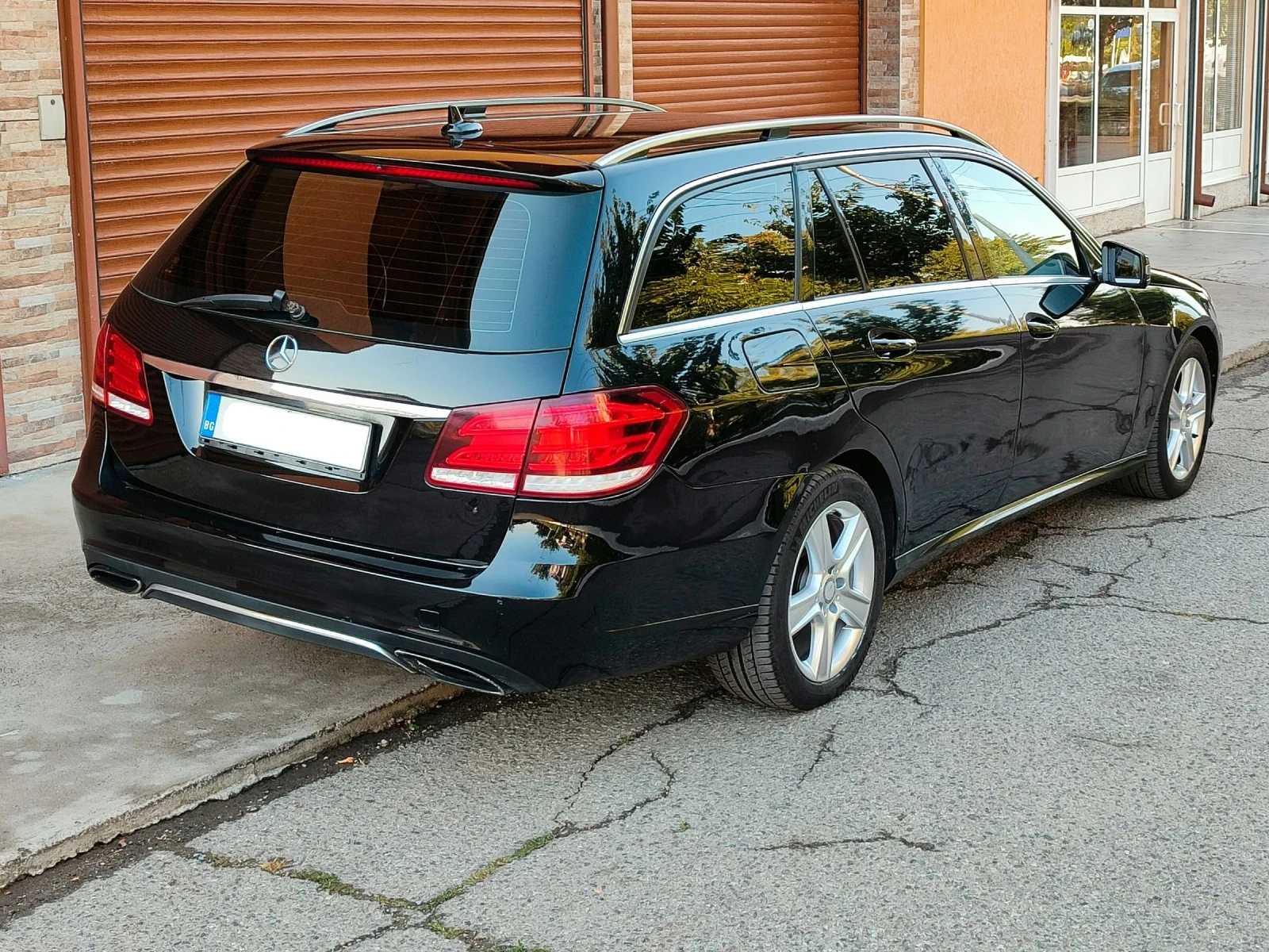 Mercedes-Benz E 220  - изображение 3