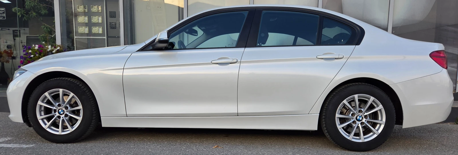 BMW 318 i (F30 LCI, Facelift) | Mobile.bg   2