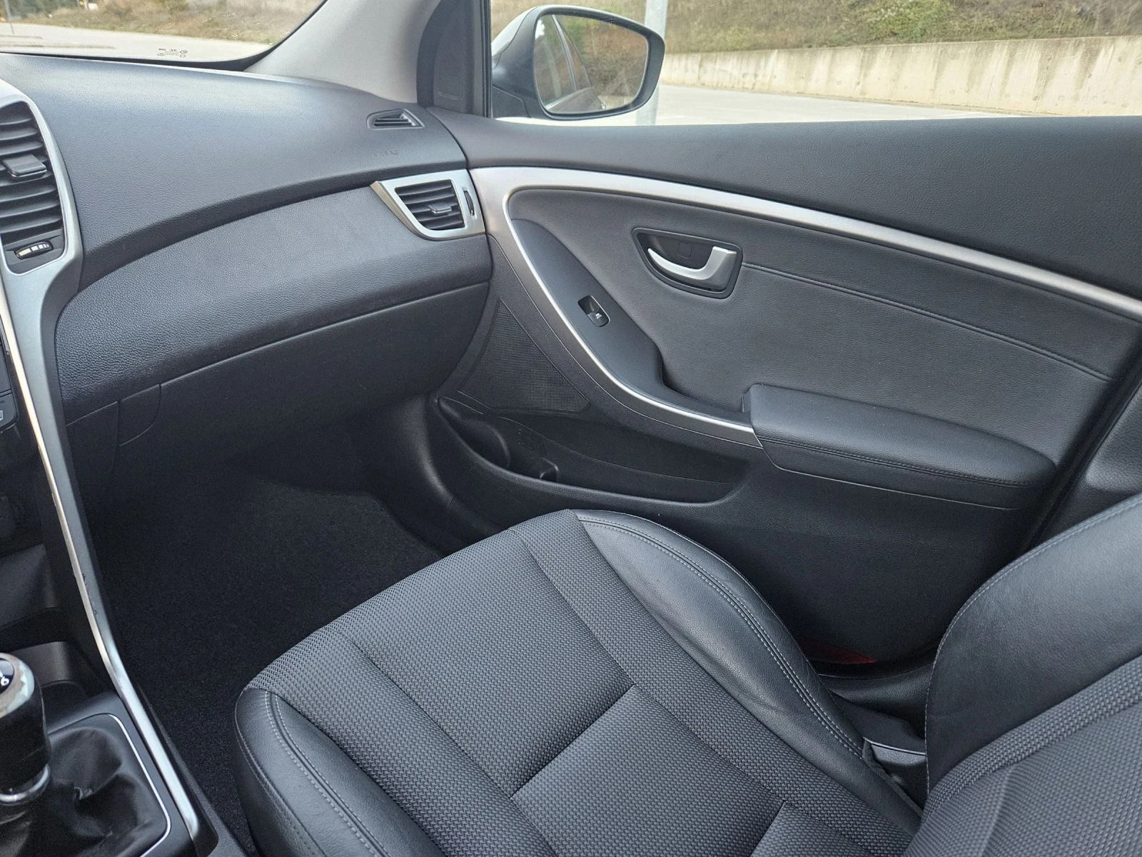 Hyundai I30 1.6 128 .. PREMIUM *  *  *  | Mobile.bg   11