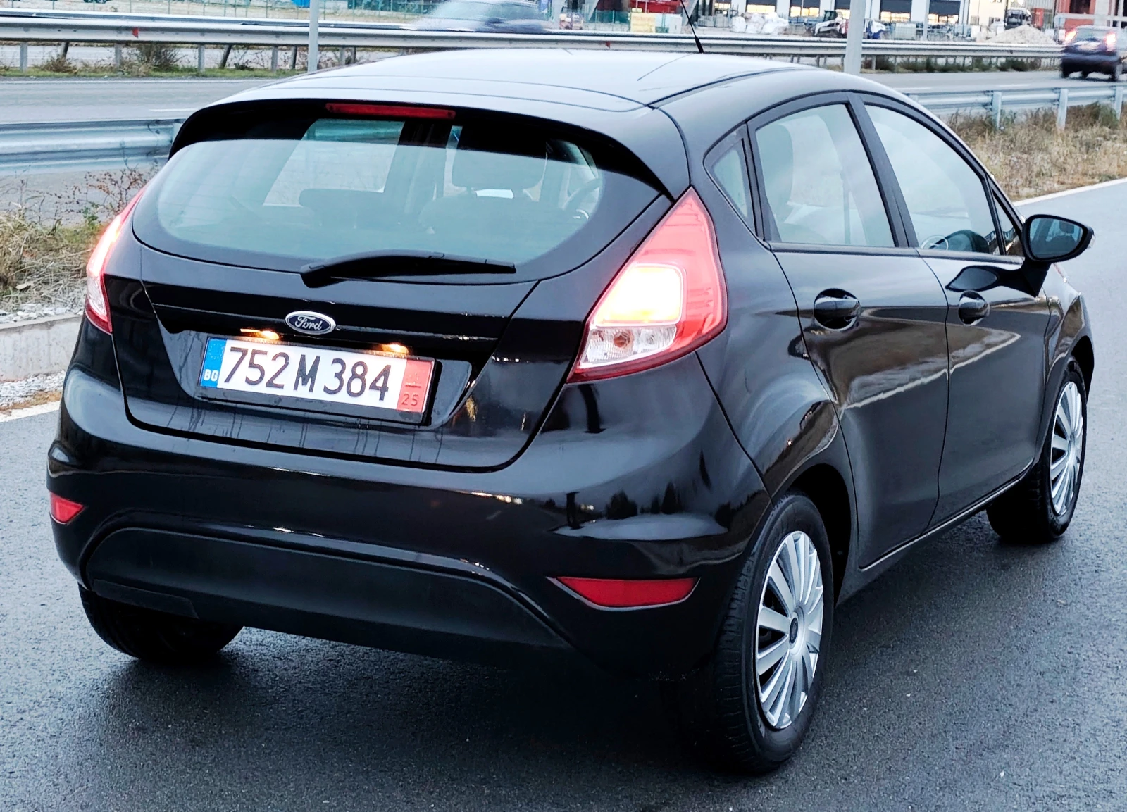 Ford Fiesta 1.5 TDCI  - изображение 6