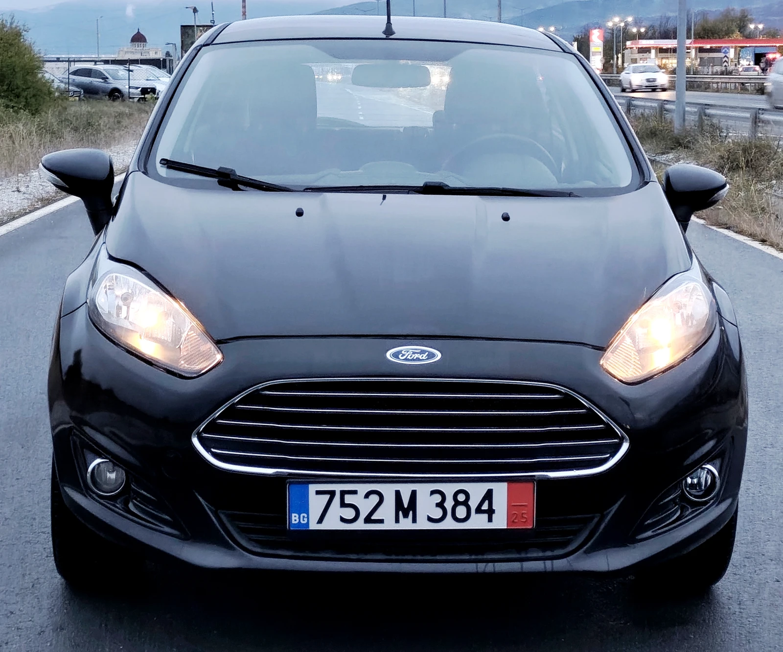Ford Fiesta 1.5 TDCI  - изображение 3