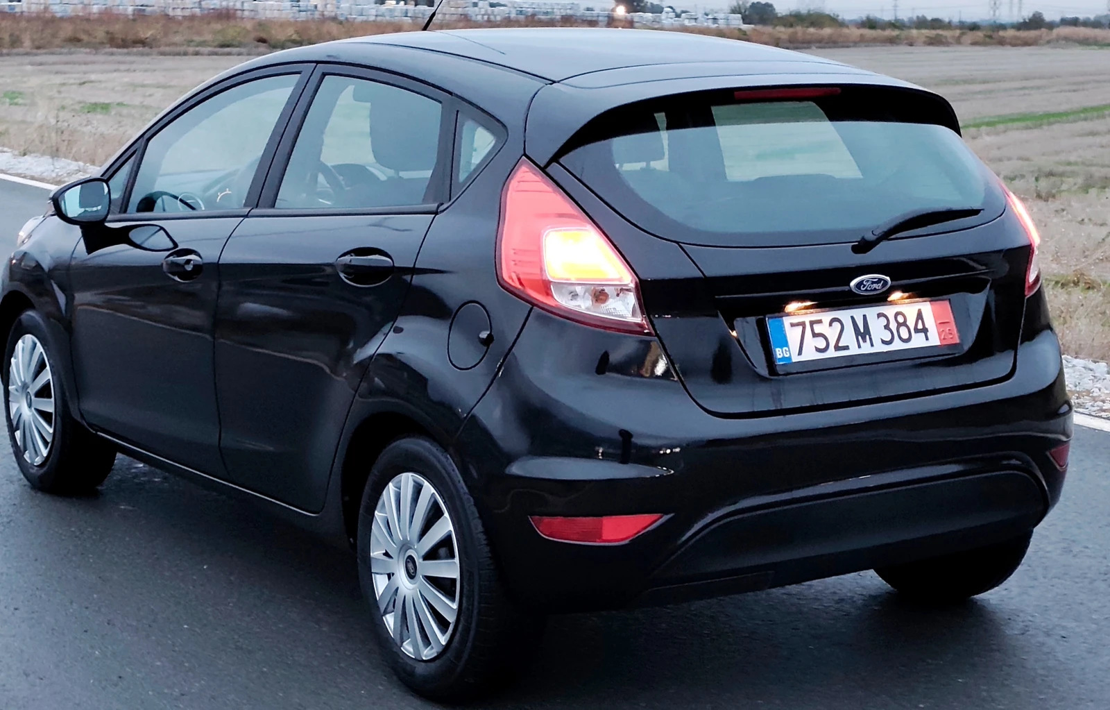 Ford Fiesta 1.5 TDCI  - изображение 4
