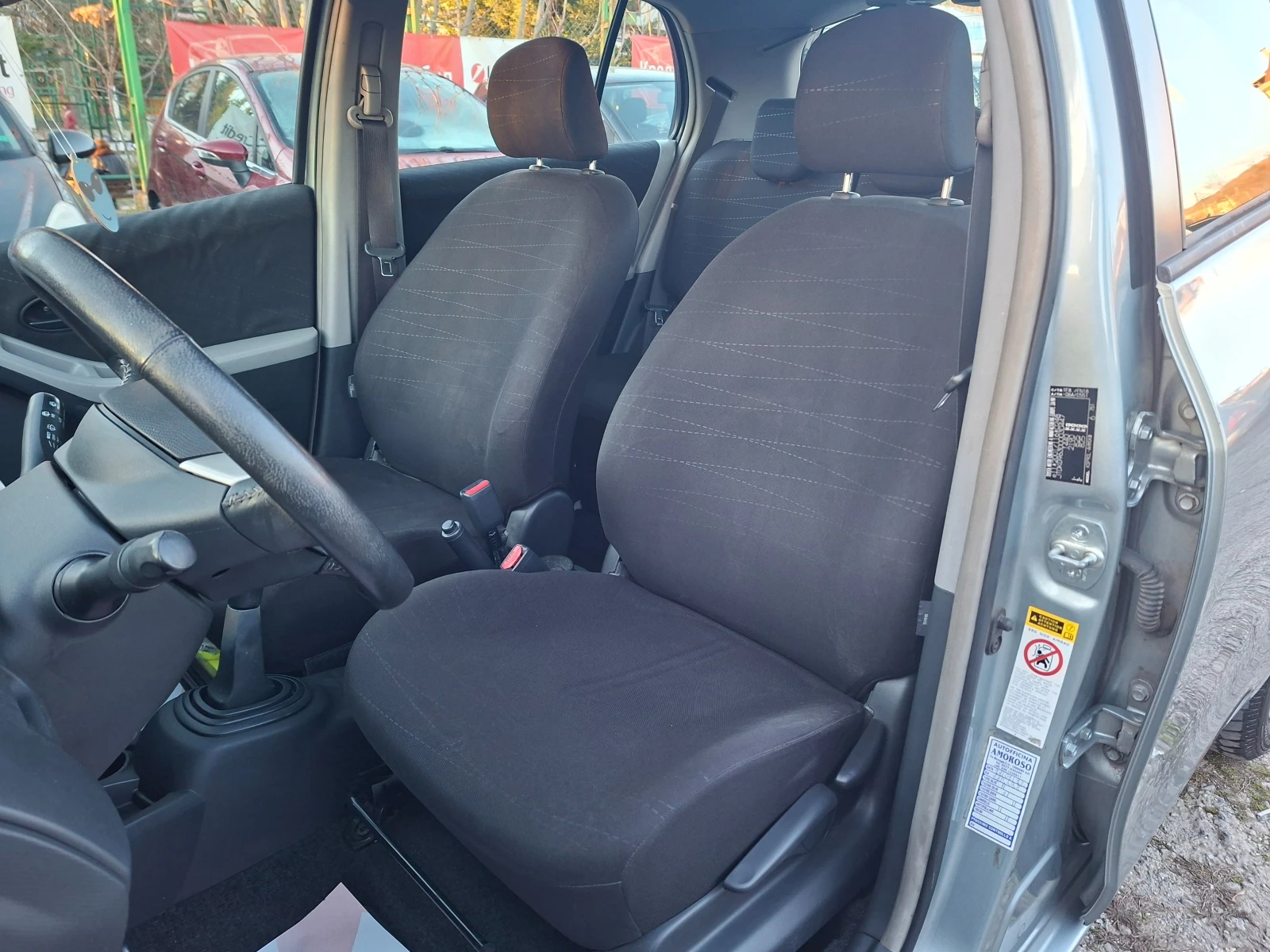 Toyota Yaris 1.0i* 36м. х 102EUR.*  - изображение 8