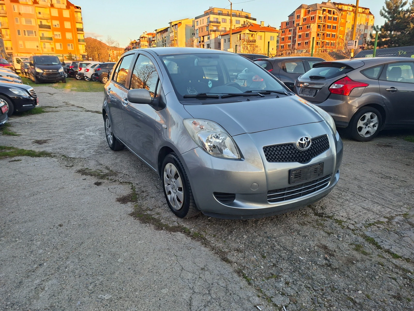Toyota Yaris 1.0i* 36м. х 102EUR.*  - изображение 7