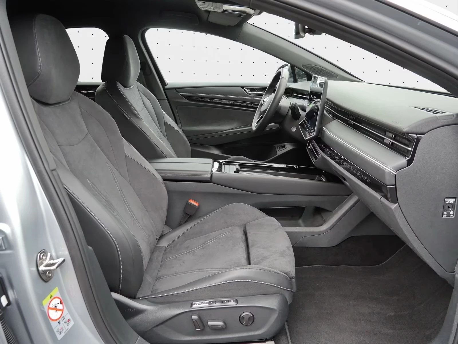 VW ID.7 PRO MATRIX IQ DRIVE 360-CAMERA, снимка 3 - Автомобили и джипове - 54259265