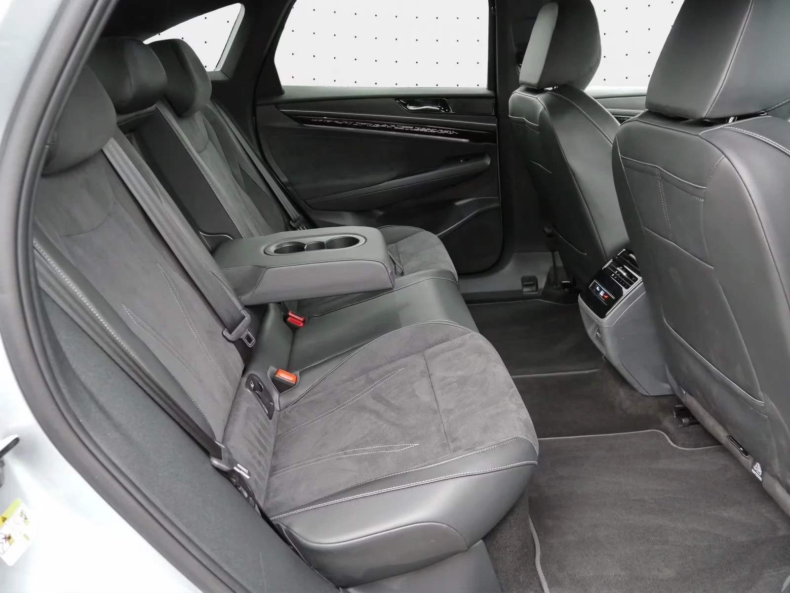 VW ID.7 PRO MATRIX IQ DRIVE 360-CAMERA, снимка 13 - Автомобили и джипове - 54259265