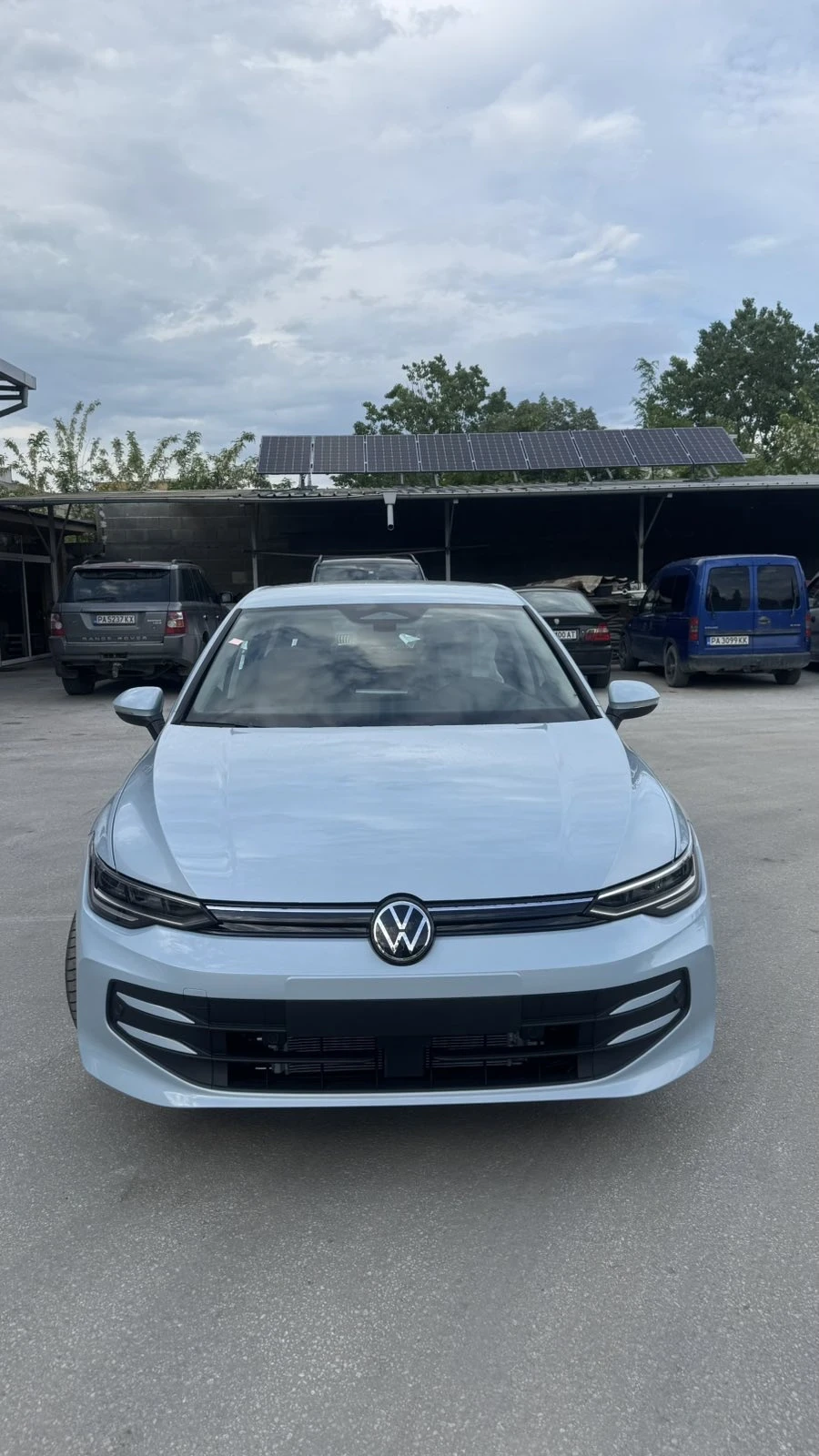 VW Golf Facelift 1.5 eTSI DSG, снимка 9 - Автомобили и джипове - 54543606