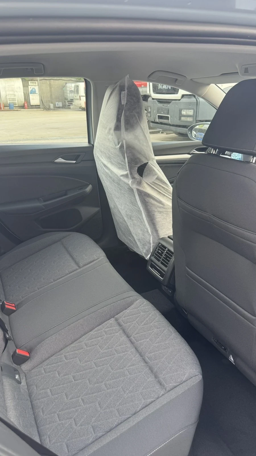 VW Golf Facelift 1.5 eTSI DSG, снимка 8 - Автомобили и джипове - 54543606