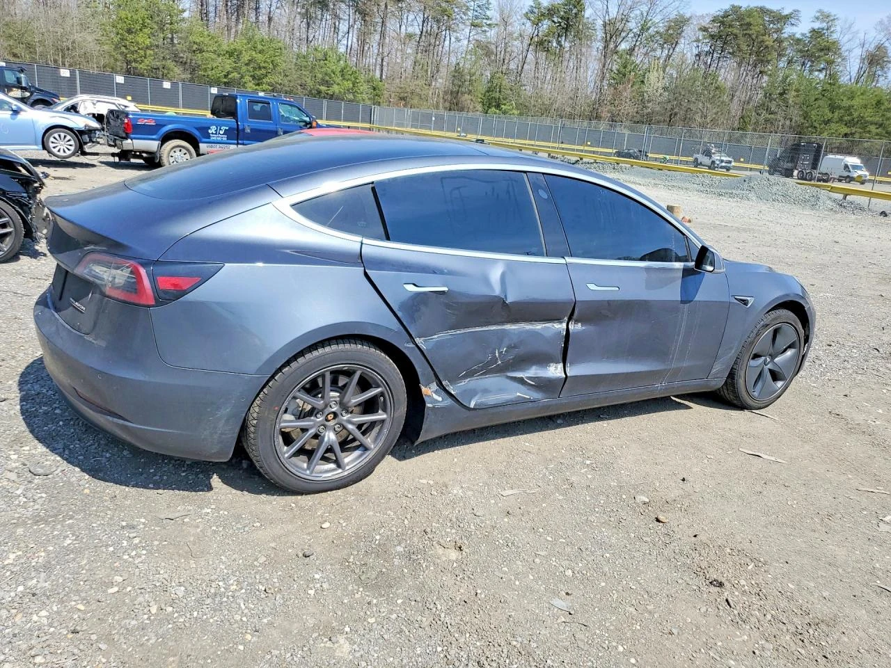 Tesla Model 3, снимка 3 - Автомобили и джипове - 54663670