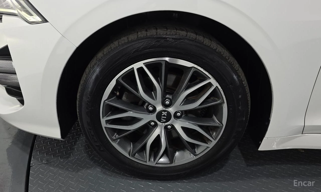 Kia K5 2.0 Trendy* ПОДГРЕВ* КАМЕРА* КРАЙНА ЦЕНА* , снимка 7 - Автомобили и джипове - 54712524