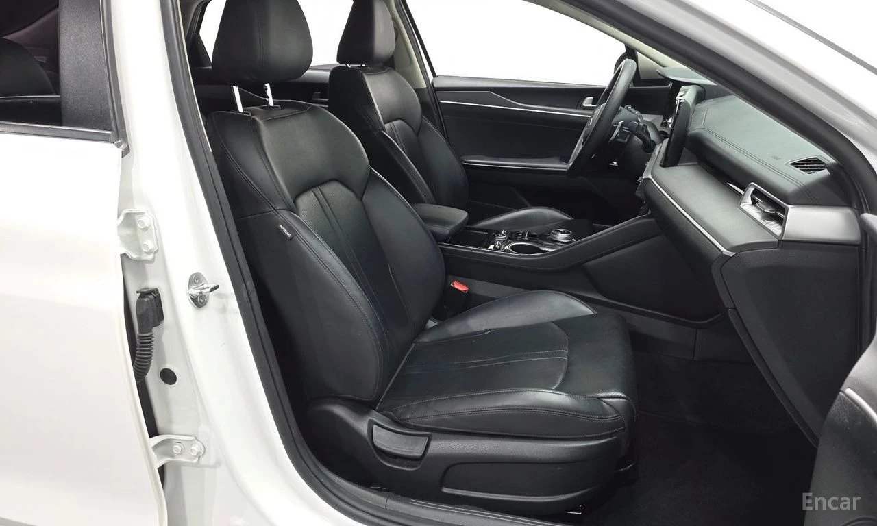 Kia K5 2.0 Trendy* ПОДГРЕВ* КАМЕРА* КРАЙНА ЦЕНА* , снимка 9 - Автомобили и джипове - 54712524