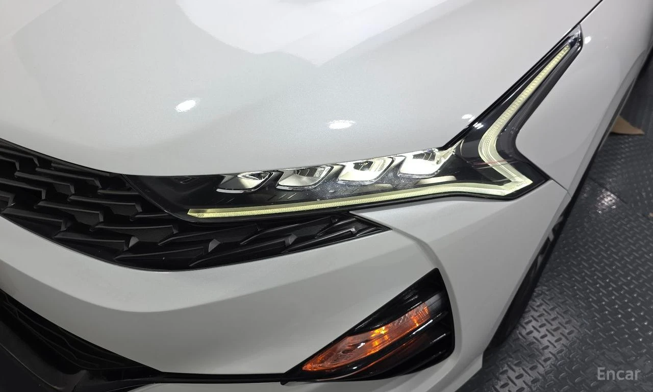 Kia K5 2.0 Trendy* ПОДГРЕВ* КАМЕРА* КРАЙНА ЦЕНА* , снимка 3 - Автомобили и джипове - 54712524