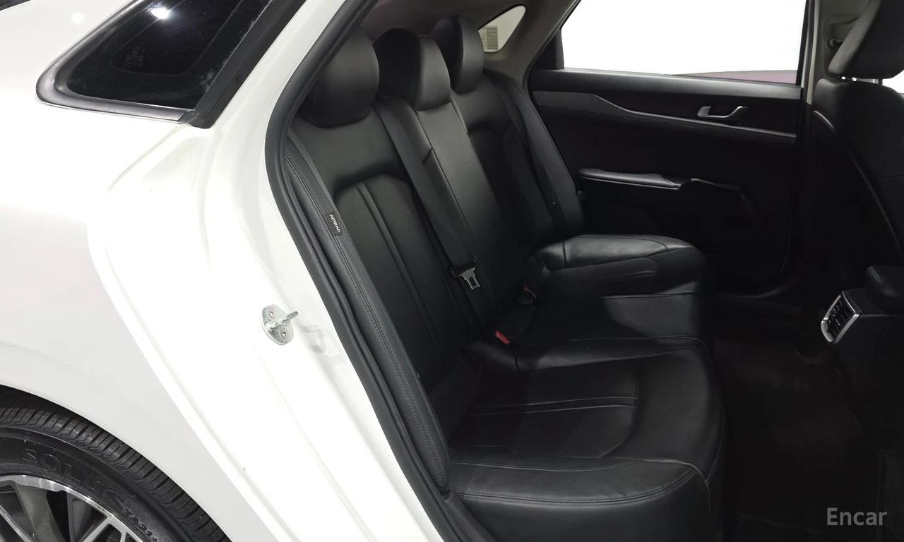 Kia K5 2.0 Trendy* ПОДГРЕВ* КАМЕРА* КРАЙНА ЦЕНА* , снимка 14 - Автомобили и джипове - 54712524