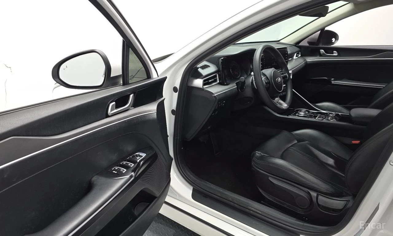 Kia K5 2.0 Trendy* ПОДГРЕВ* КАМЕРА* КРАЙНА ЦЕНА* , снимка 8 - Автомобили и джипове - 54712524