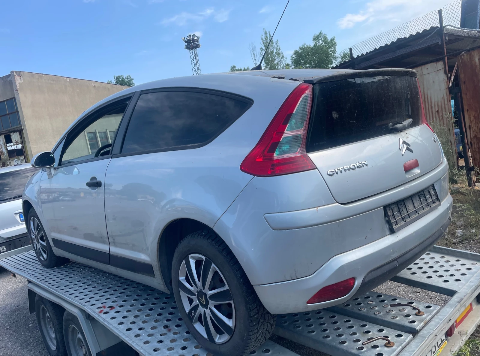 Citroen C4 1.4 i, снимка 4 - Автомобили и джипове - 55125193