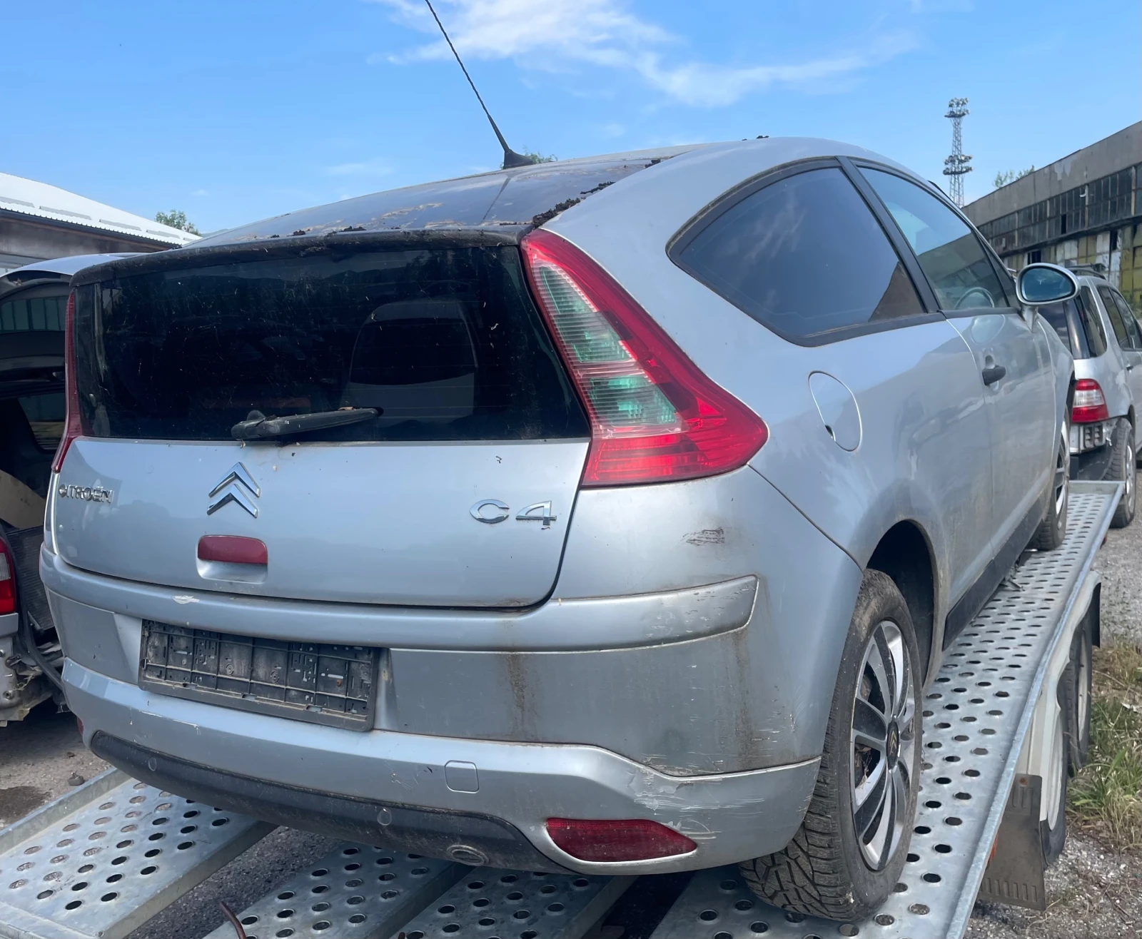Citroen C4 1.4 i, снимка 3 - Автомобили и джипове - 55125193