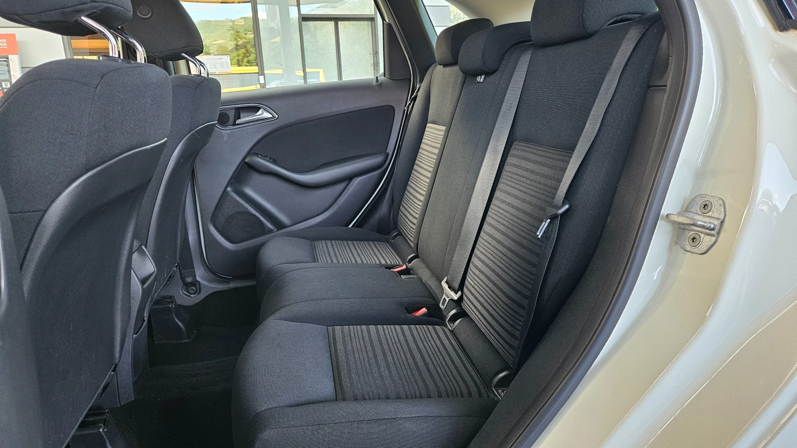 Mercedes-Benz B 200 2.0 Cdi NAVIG/KLIMATR/6skorost, снимка 13 - Автомобили и джипове - 55291944