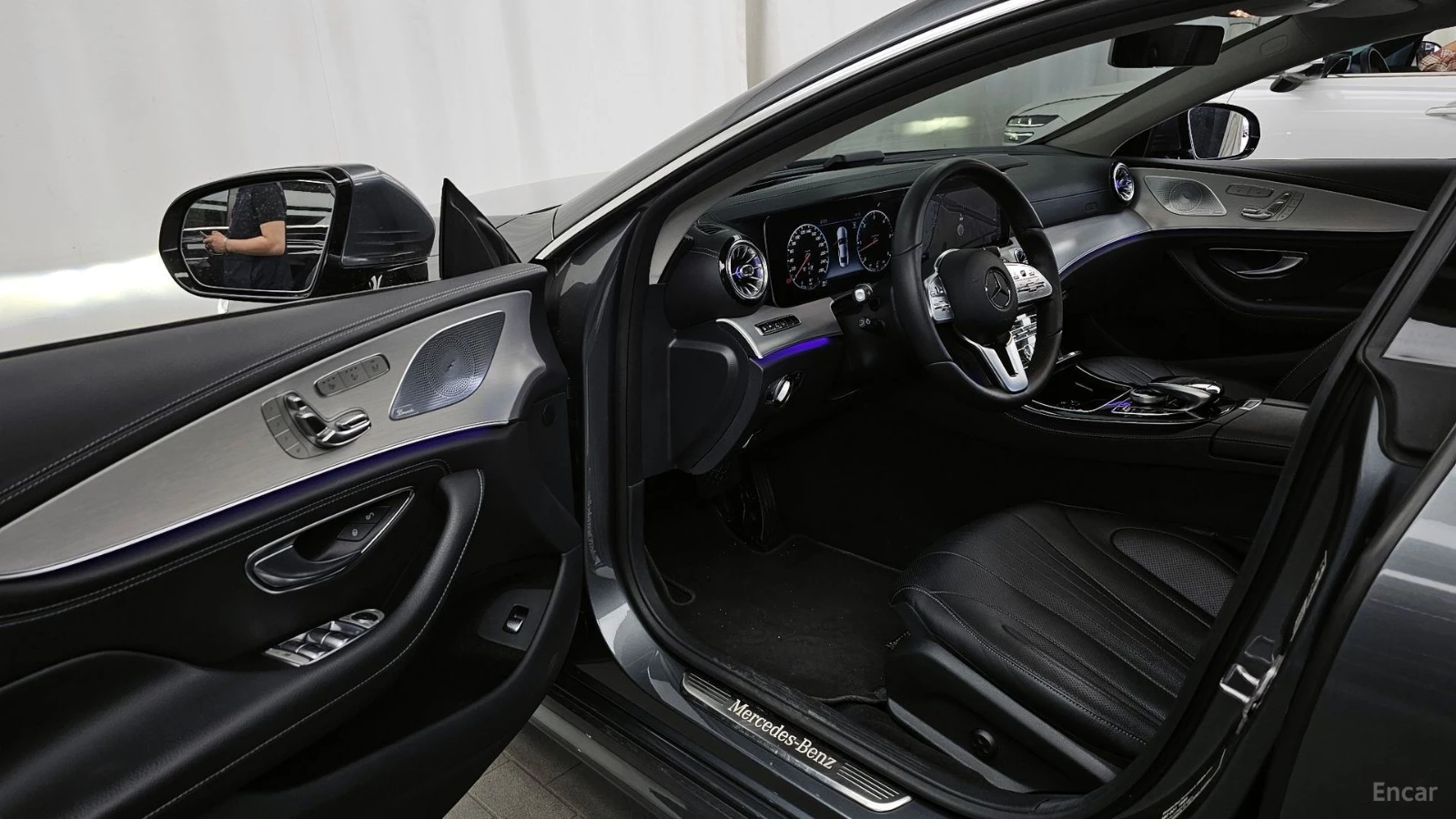 Mercedes-Benz CLS 400 D 4MATIC Автокредит Цена до България, снимка 7 - Автомобили и джипове - 55486713