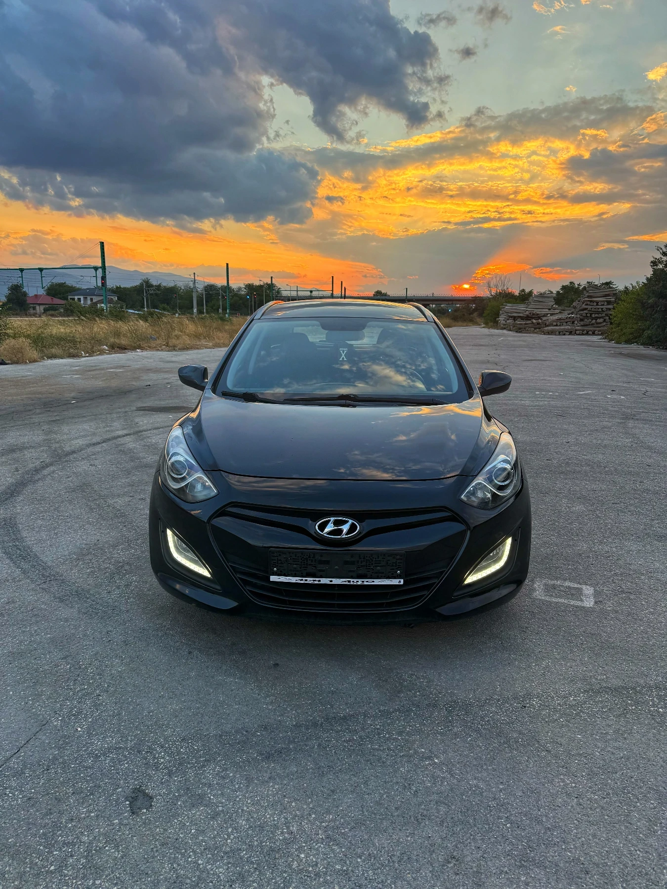 Hyundai I30 1.4 CRDI - БЕЗ АНАЛОГ!, снимка 2 - Автомобили и джипове - 55609276