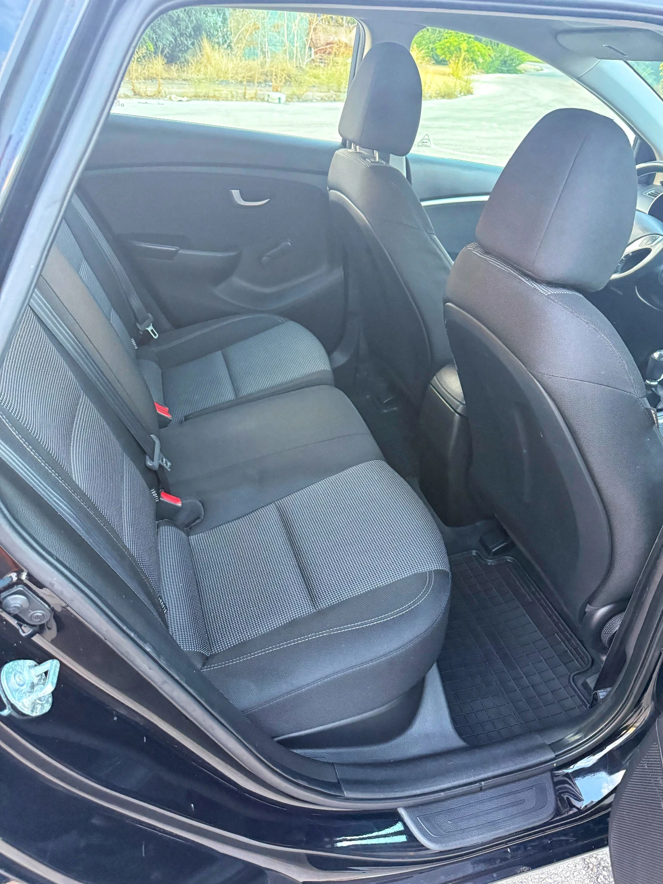 Hyundai I30 1.4 CRDI - БЕЗ АНАЛОГ!, снимка 10 - Автомобили и джипове - 55609276