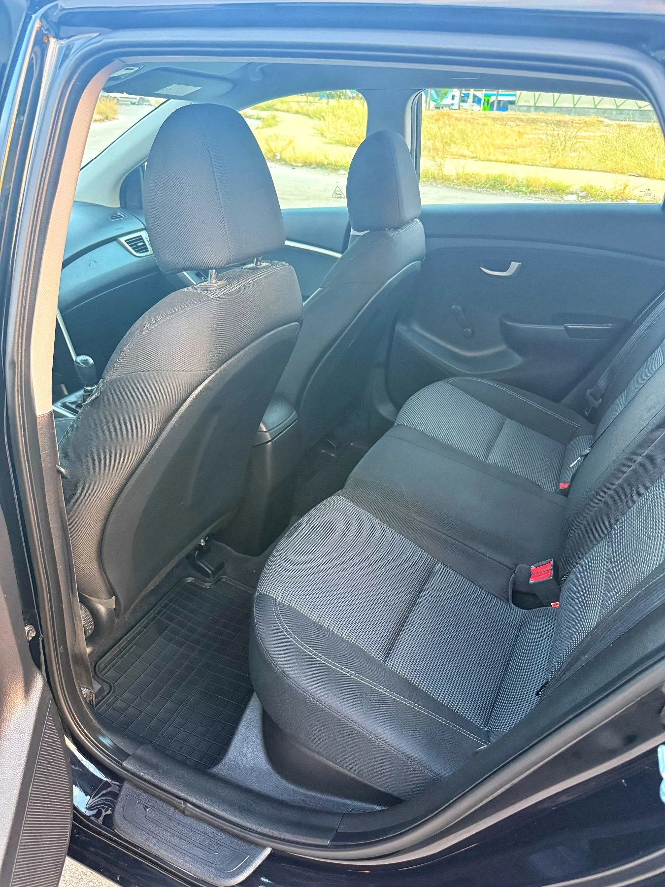 Hyundai I30 1.4 CRDI - БЕЗ АНАЛОГ!, снимка 9 - Автомобили и джипове - 55609276