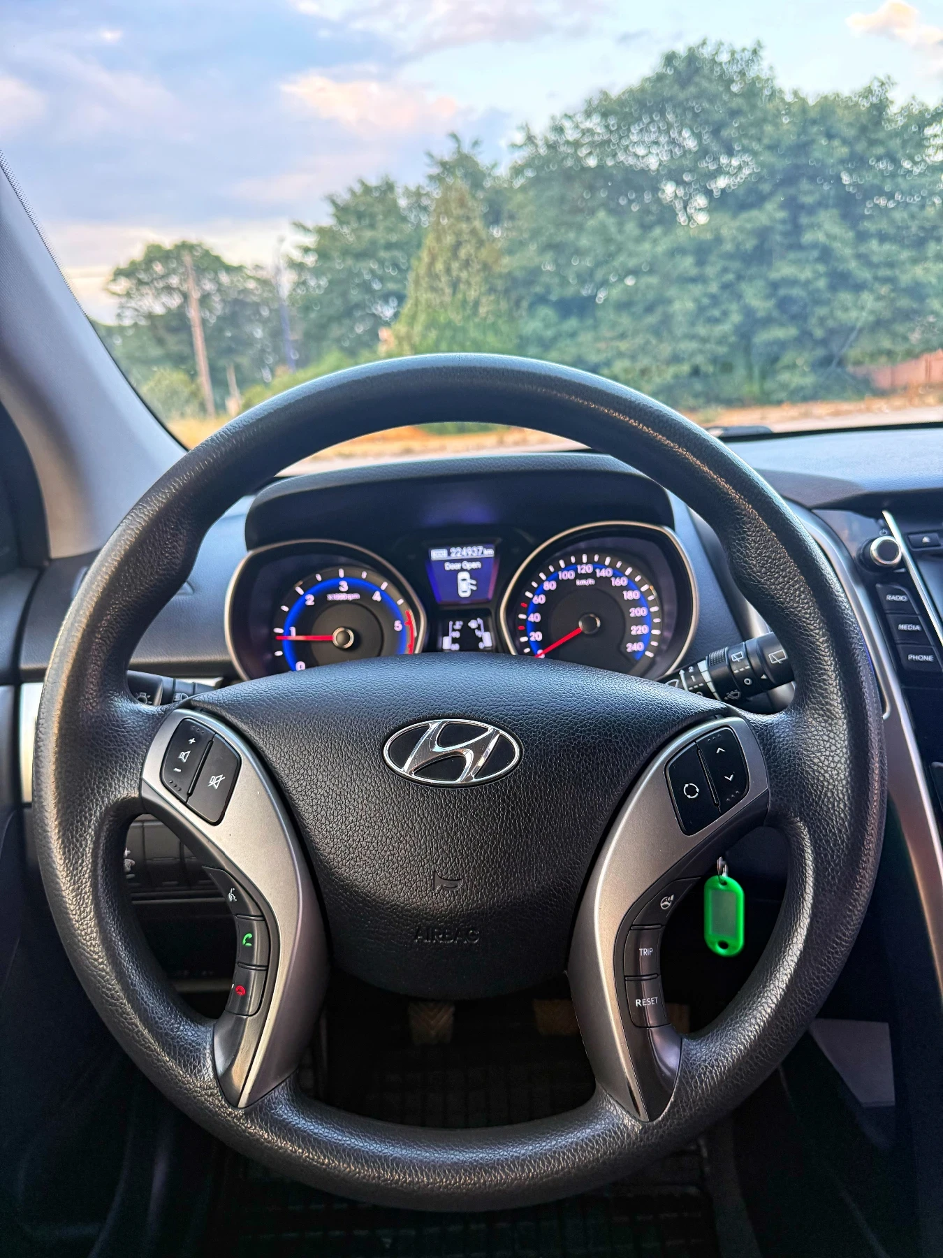 Hyundai I30 1.4 CRDI - БЕЗ АНАЛОГ!, снимка 13 - Автомобили и джипове - 55609276