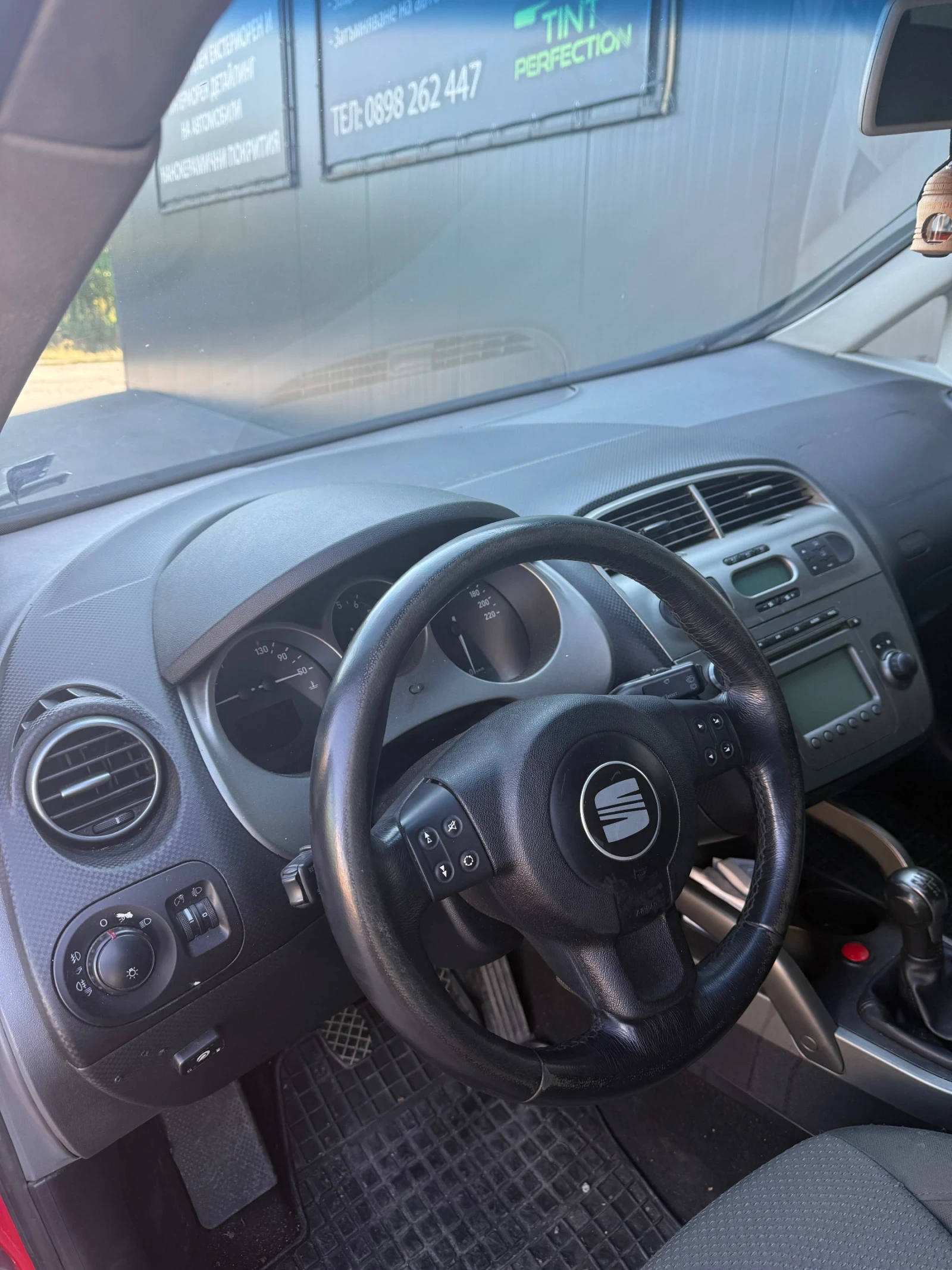 Seat Altea 1.6 газ, снимка 9 - Автомобили и джипове - 55610137