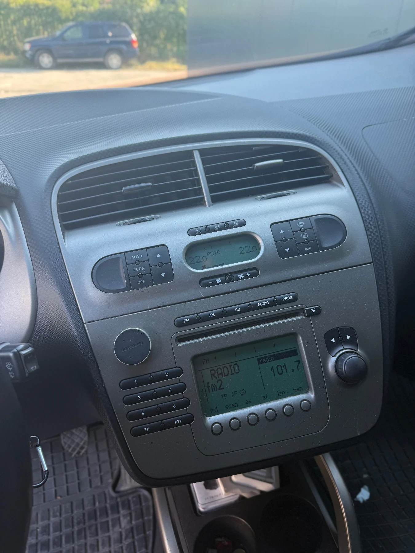 Seat Altea 1.6 газ, снимка 8 - Автомобили и джипове - 55610137