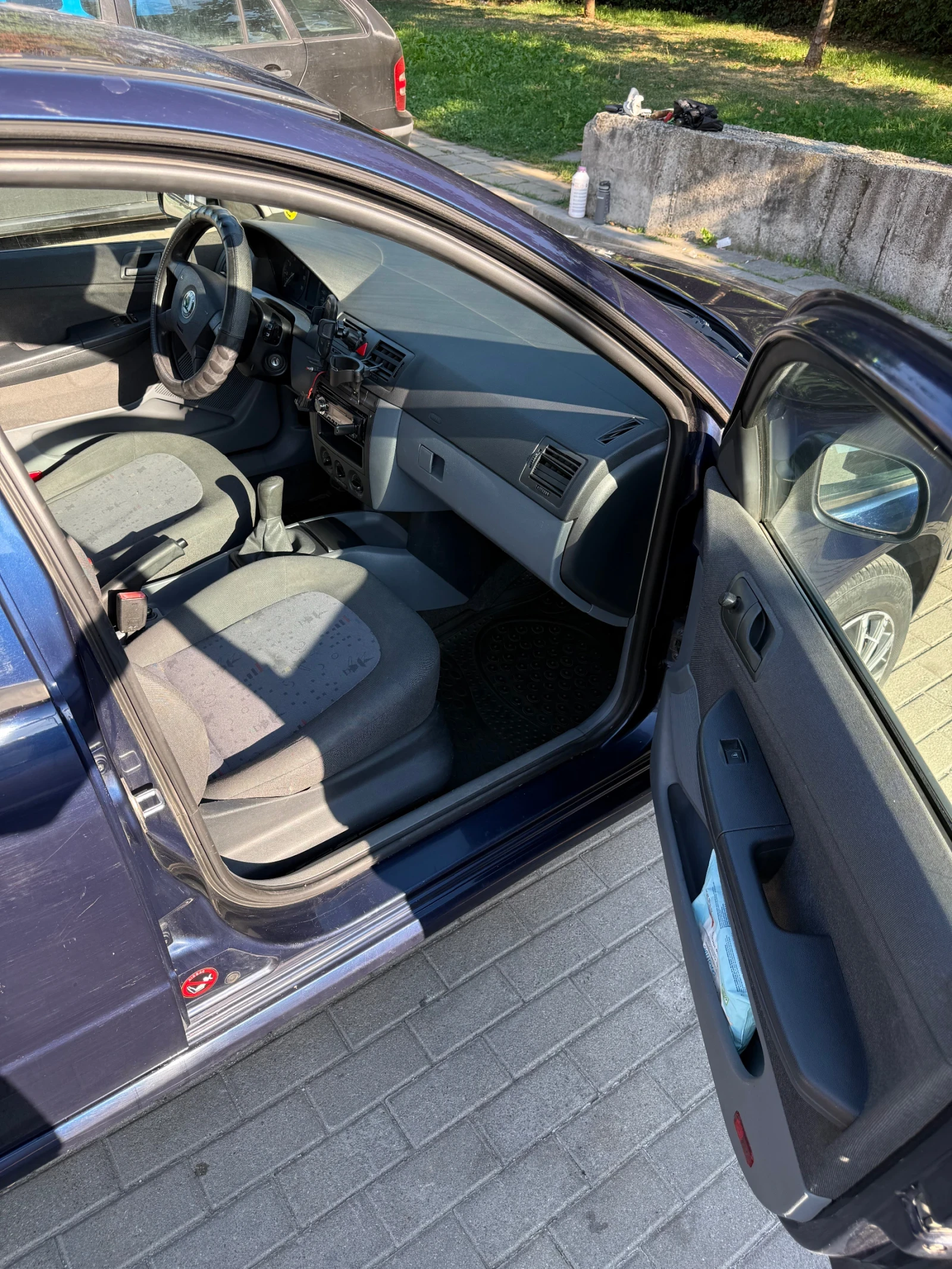 Skoda Fabia с АГУ, снимка 6 - Автомобили и джипове - 55755056