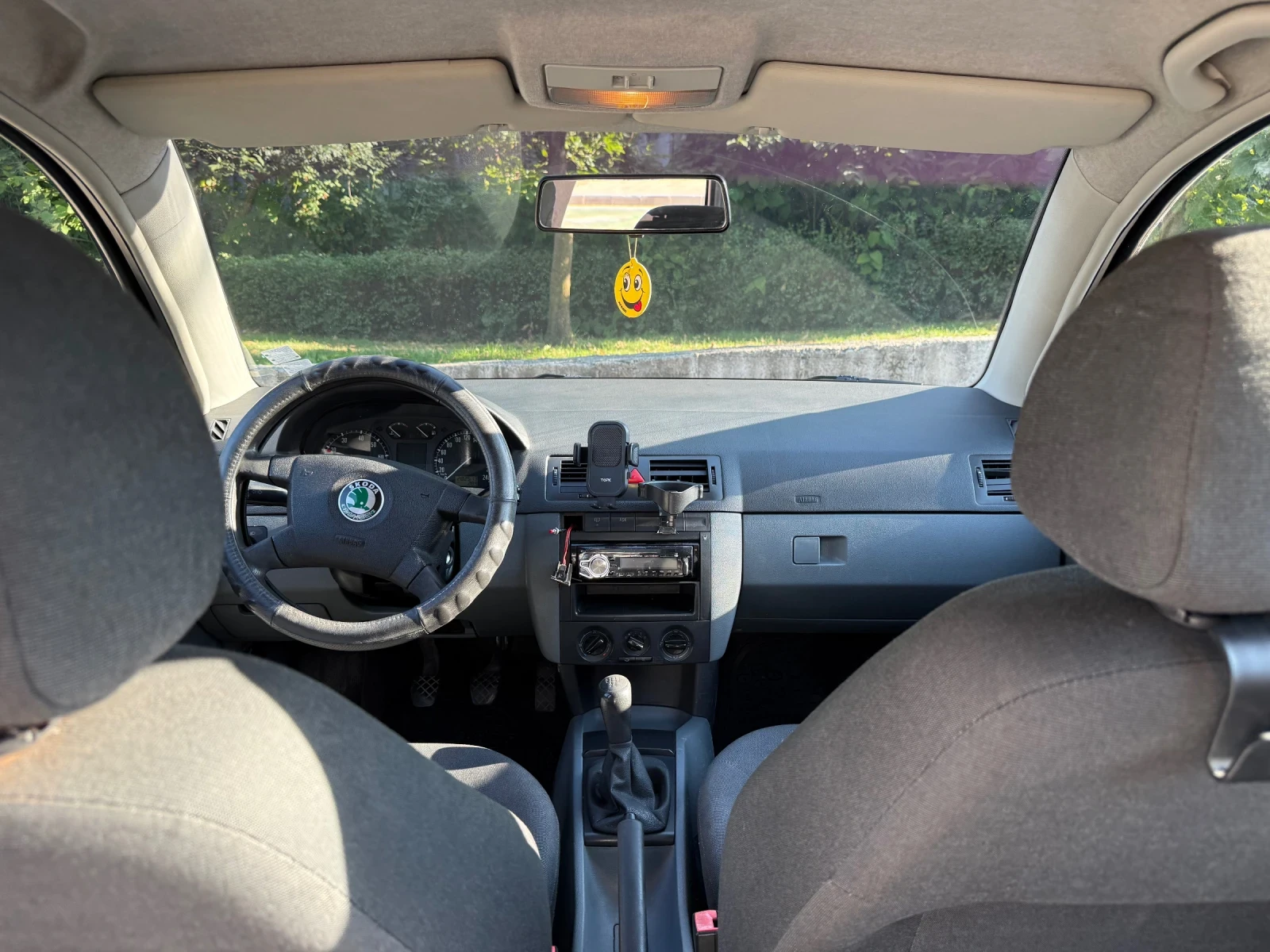 Skoda Fabia с АГУ, снимка 8 - Автомобили и джипове - 55755056