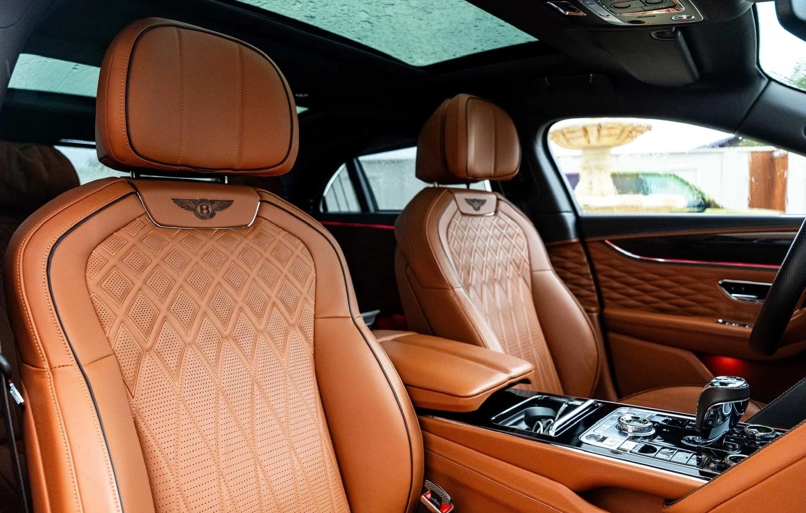 Bentley Flying Spur 4.0 V8 AWD, снимка 5 - Автомобили и джипове - 56560950