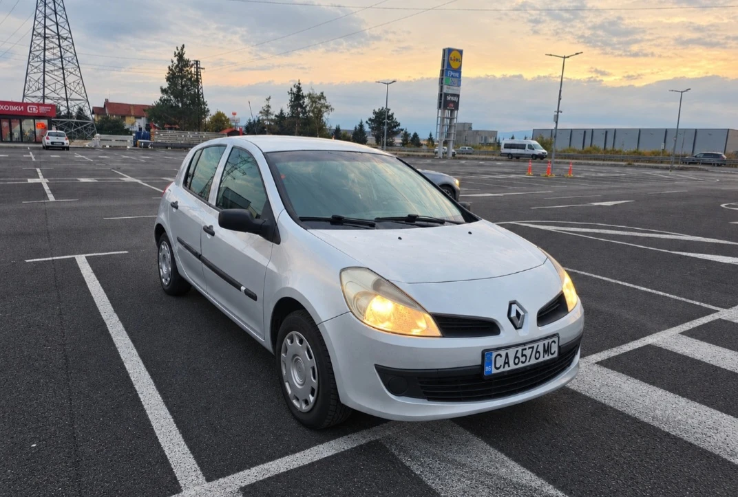 Renault Clio Газ-инж, снимка 6 - Автомобили и джипове - 56650871