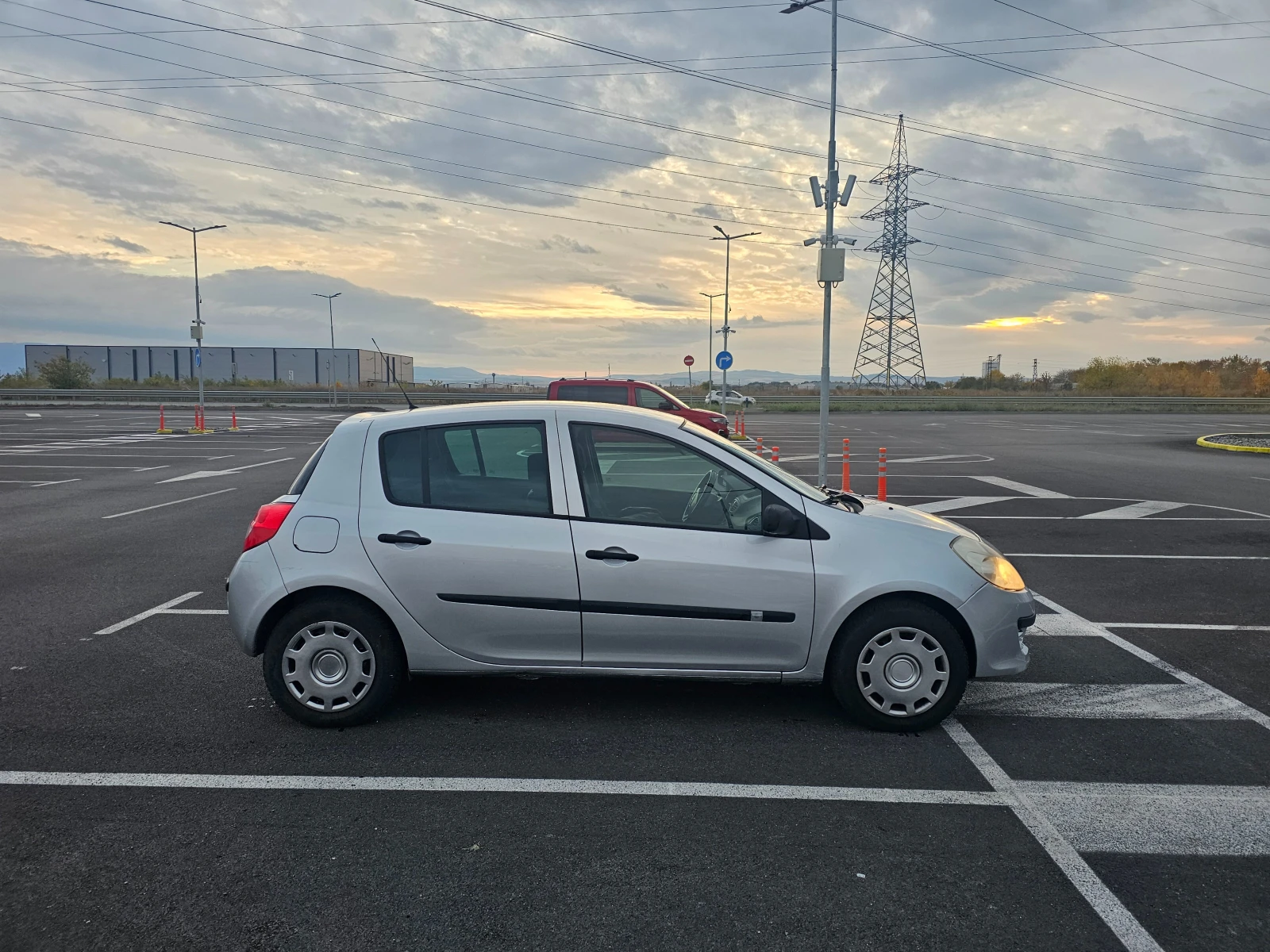 Renault Clio Газ-инж, снимка 5 - Автомобили и джипове - 56650871